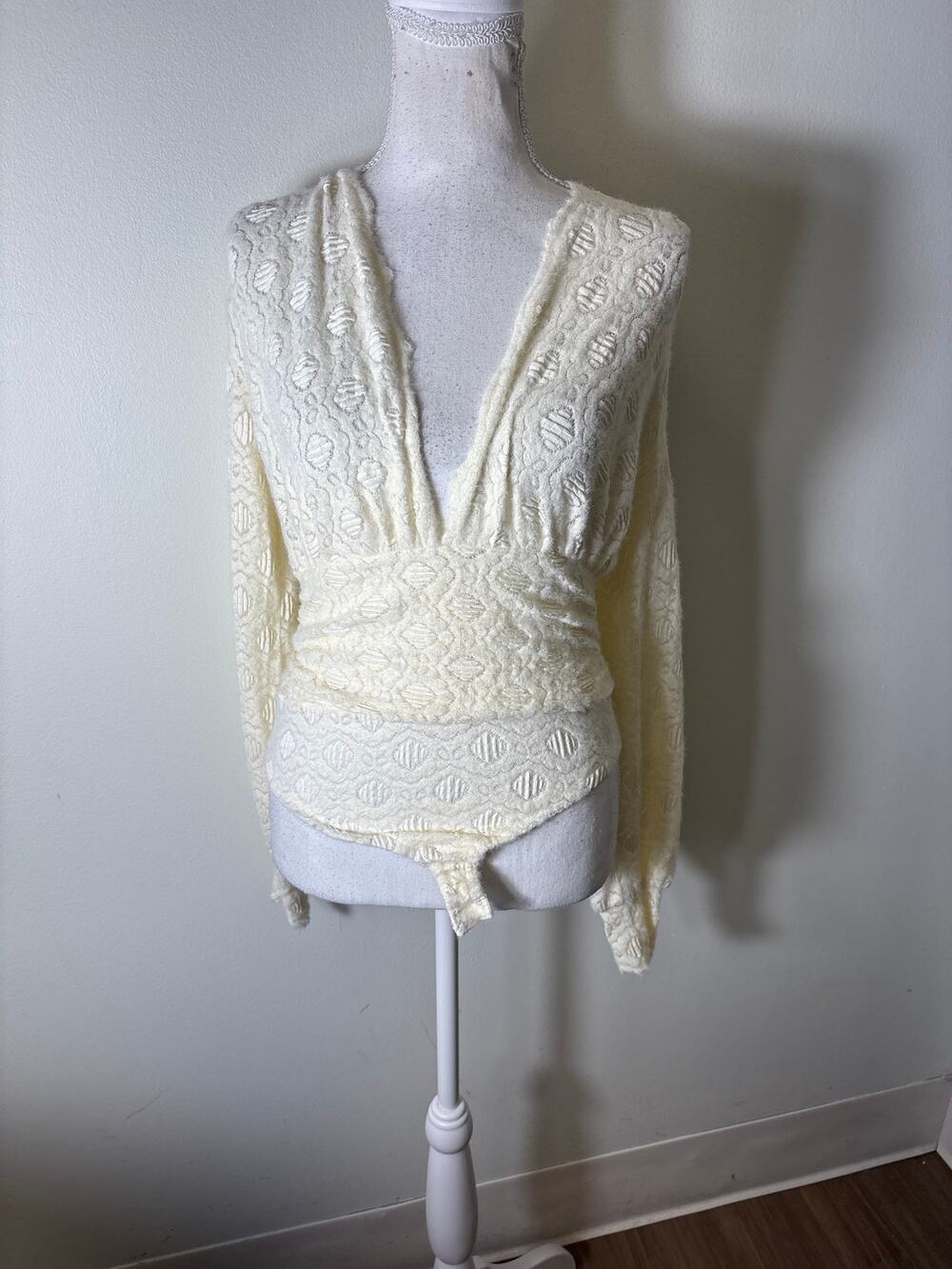 NWT Berthie Cream Kerry Blanc Body Suit Sz 4